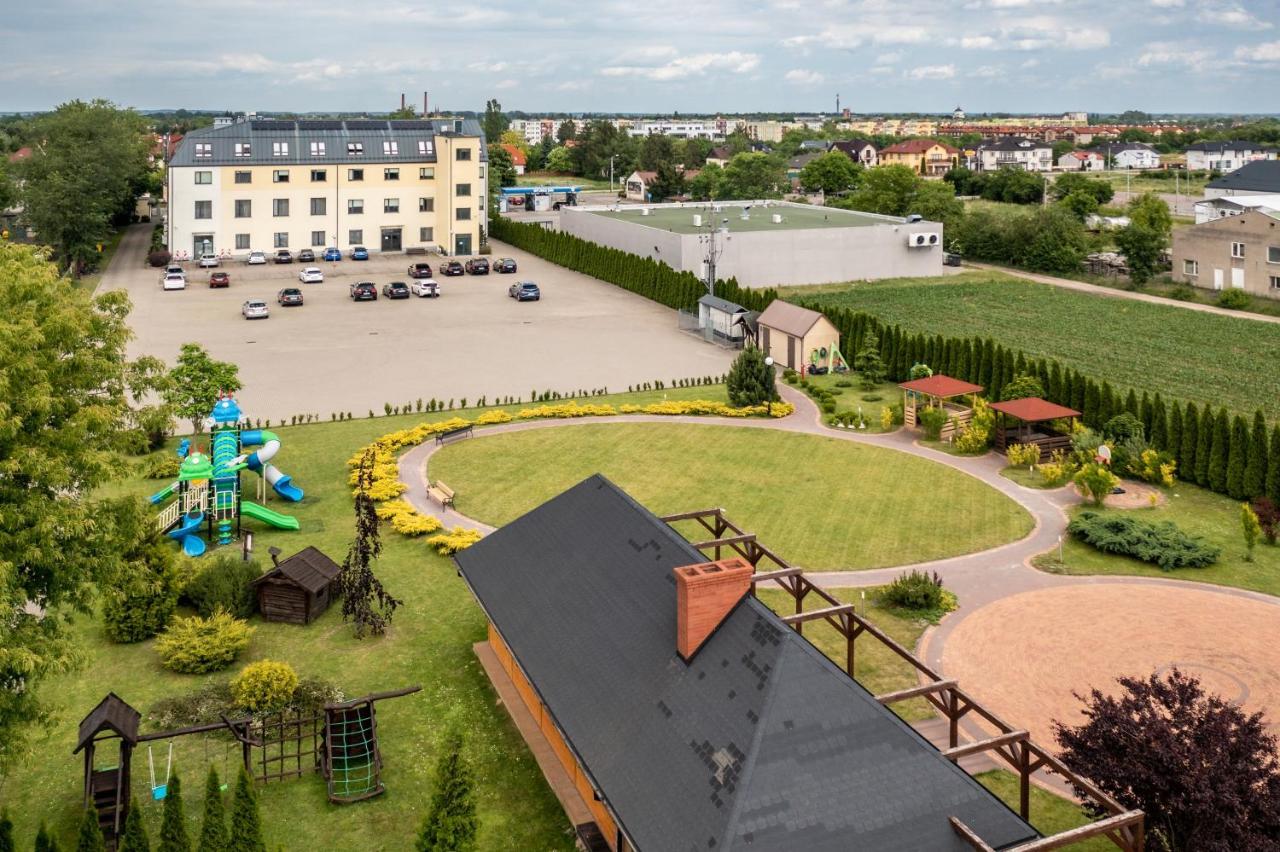 Hotel Austeria Conference & Spa Ciechocinek Exterior photo