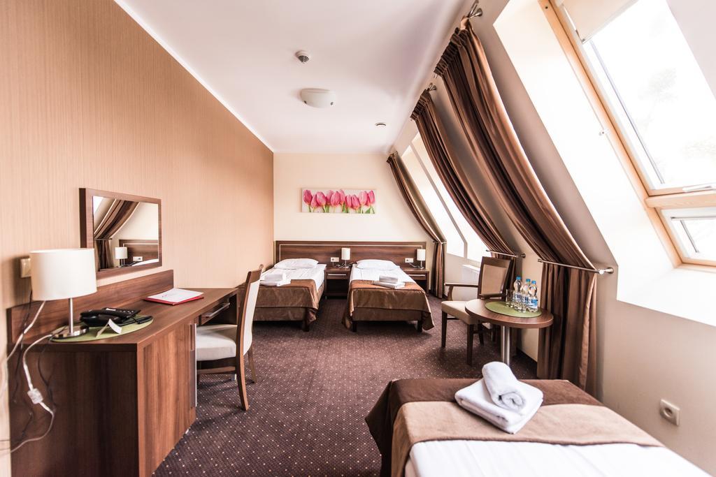 Hotel Austeria Conference & Spa Ciechocinek Exterior photo